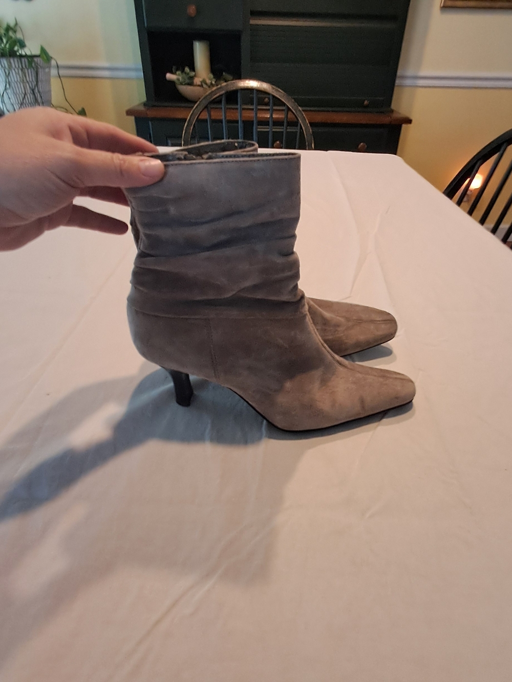 Chantel Women's Gray Suede Slouch Ankle Boots Size 8M